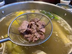 -左庭右院鲜牛肉火锅(金山万达店)
