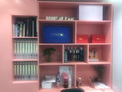 -LESSMORE科技头皮理容中心