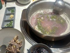 -喃喃椰·糟粕醋·椰子鸡火锅(七堡花园店)