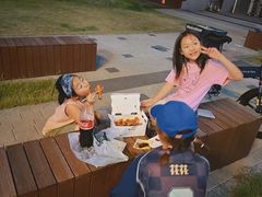 -BHC炸鸡(明洞总店)