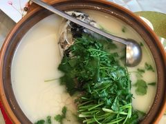 砂锅有机鱼头汤-千岛湖鱼味馆(十字街总店)