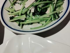 -八府香鸭·啫啫煲(华山路店)