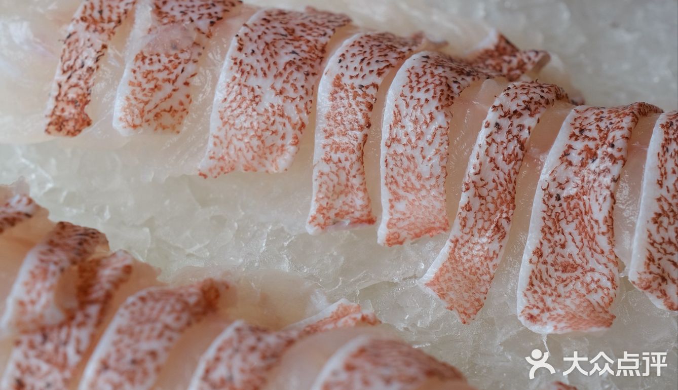 高端海鲜与川味泡椒的结合,东星斑肉质细嫩