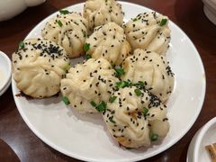 鲜肉生煎-老半斋(福州路店)