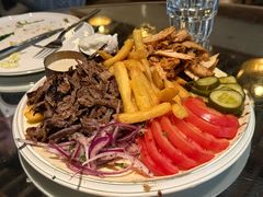 烤肉拼盘-ELI FALAFEL Lebanese&Mediterranean黎巴嫩美食(富城路店)