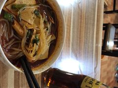 麻辣米线-老字号杨坡红油米线腊汁肉夹馍(东四道巷店)
