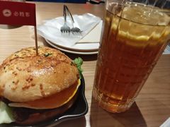 -必胜客(航洋国际店)