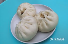 Soy Milk, Fried Dough Sticks, and Buns
