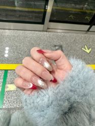 -UGIRL有个美甲