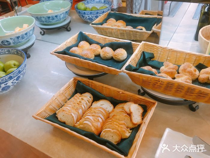 大雁塔假日酒店·绿茵阁西餐厅图片