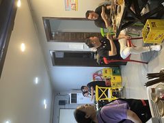 -渝嘴小老弟老火锅(华新村店)