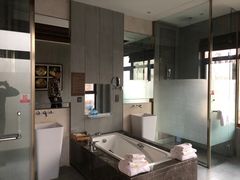 卫生间-大连金石滩绿发温泉假日酒店