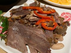 招牌酱牛肉-老班长手工灌汤包老店(东山店)