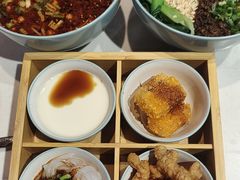 -芙蓉巷成都名小吃(丹尼斯2天地店)