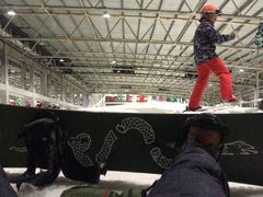 -乔波室内滑雪场