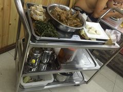 -屯老二农家铁锅炖·行业领军者(梅江店)