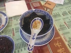 -赵记传承特色牛奶甜品(泉城广场店)