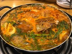 土豆排骨火锅-喇喇排骨火锅·传统韩式脊骨汤(望京西园总店)
