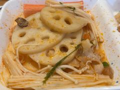 -龍歌自助小火锅(市南金茂湾店)