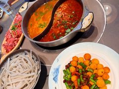 -苗阿哥酸汤牛肉火锅(体育场店)