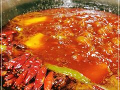 -茅草房·河畔园林火锅