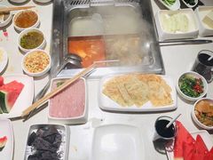 -海底捞火锅鲜切牛肉主题店(长寿路店)