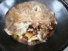 -粘豆包柴火铁锅炖