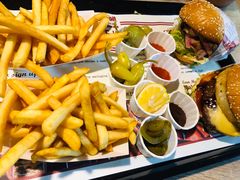 -The Habit Burger Grill 哈比特汉堡(复兴soho店)