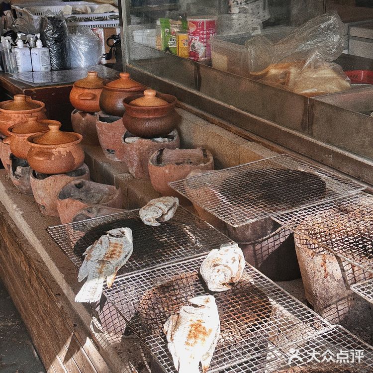 西双版纳美食｜排队也要吃的“椿楣粉档”