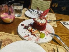 -Mark&Mars Restaurant