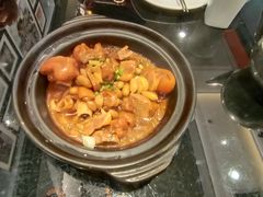 花生猪蹄堡-高第街56号港式餐厅·精选(世茂广场宽厚里大明湖店)
