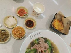 -甘掌门·化州驰名牛杂粉(越秀店)