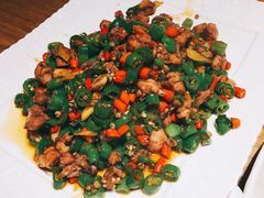 尖椒鸡-兔槽江湖菜·重庆璧山兔(水围店)