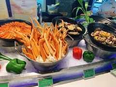 -亚洲国际大酒店·云顶阁旋转自助餐厅