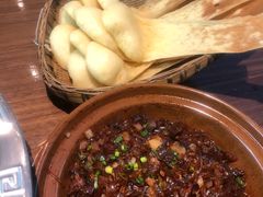 -有红鸡毛店·川菜(建设路店)