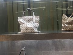 -三宅一生 (阪急梅田本店)