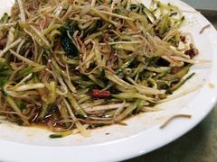 -老码头黑皮肘子锅包肉(赣水路店)