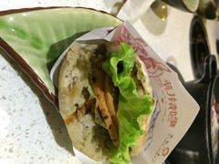 一叶一世界藏茶素食火锅-一叶一世界•素食餐厅(环球中心店)