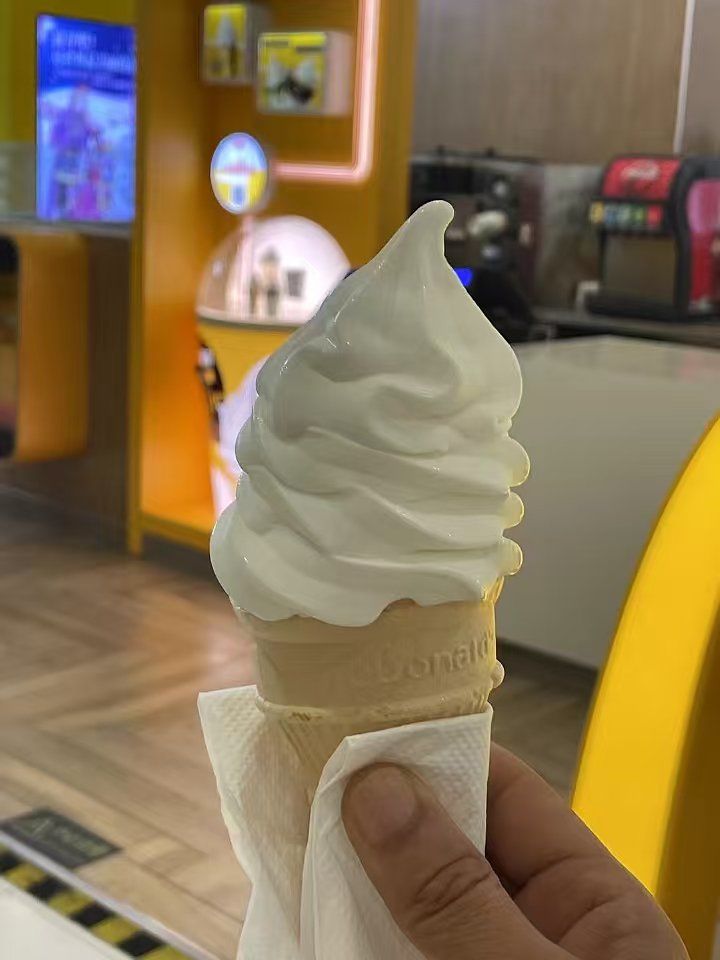 原味板烧鸡腿堡可以说是在众多汉堡里相对健