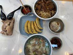 -老新隆牛肉锅贴(新街口店)