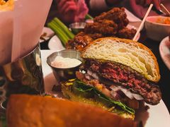 大佬汉堡-Chili's Cafe&Bar奇利斯(滨江店)