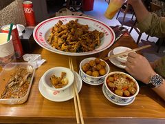 -炉小二铜锅牛蛙•川湘菜(三里屯店)