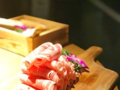 -同蛙阁美蛙鱼头火锅