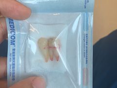 -瑞尔齿科(南京东路名人诊所)