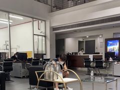 -上海星瀚奔驰4S店(红柳路店)