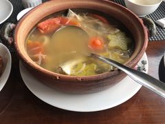 黎家织妹酸鱼汤-蜈支洲岛珊瑚酒店临海阁中餐厅