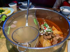 特色牛腩鸳鸯锅-左庭右院鲜牛肉火锅(金山万达店)
