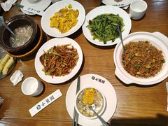 -小菜园新徽菜(芜湖奥特莱斯店)