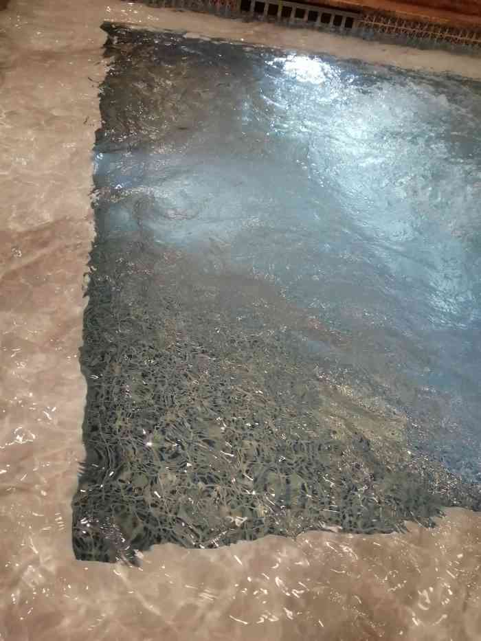 洗澡地方地方也很大搓澡的姐姐也很认真态度也很棒最大连高深会馆图片