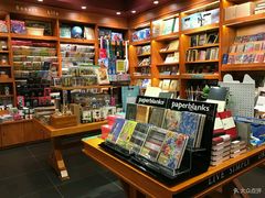 -西西弗书店&矢量咖啡(壹方购物中心店)